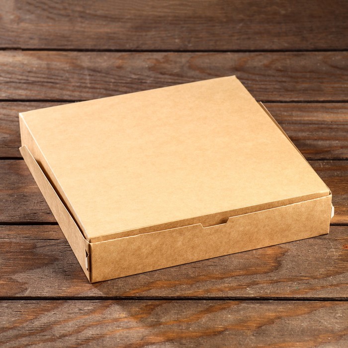Коробка подарочная крафт с окном "Елочка", 20×20×4