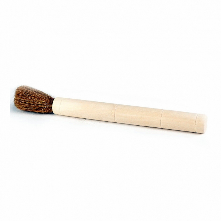 Кисточка с деревянной ручкой (светлое дерево)