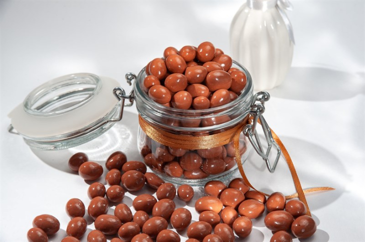 Арахис в карамельном шоколаде с гималайской солью